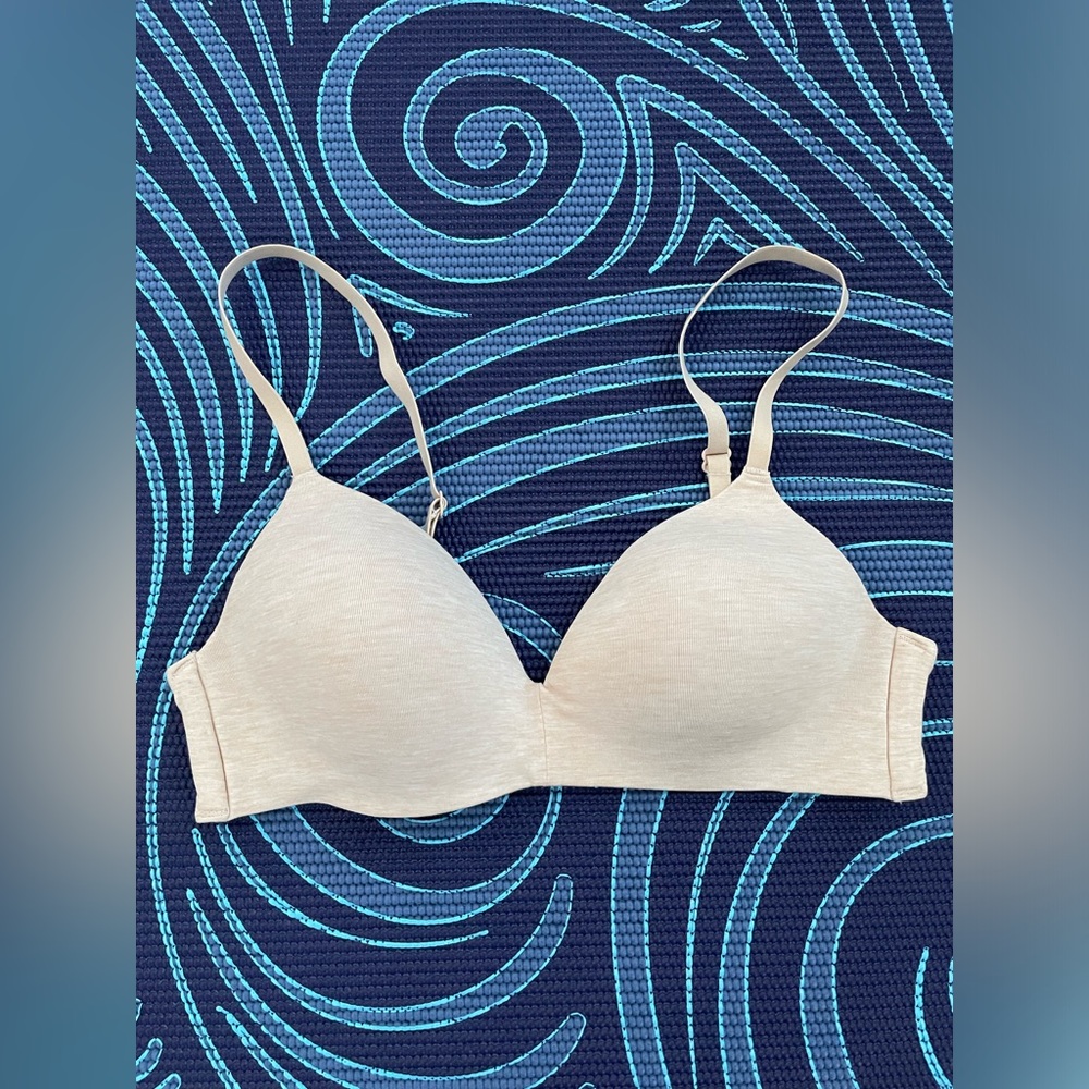 GAP GapBody breathe wireless bra size 34B